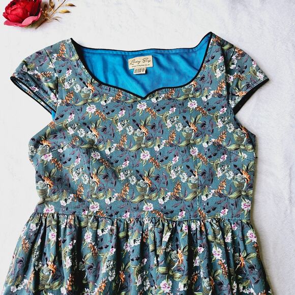 Lindy Bop Retro Pin Up Rockabilly Fit and Flare Floral Swing Dress Size Small - Picture 5 of 11